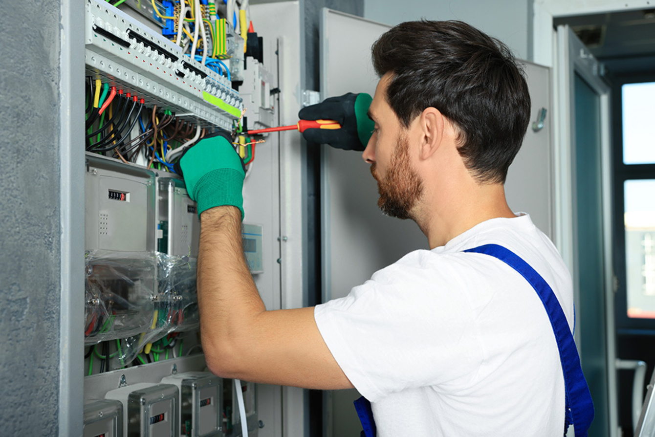 Nieder­spannungs­anlagen bei Cosmin Elektrotechnik in Ladenburg